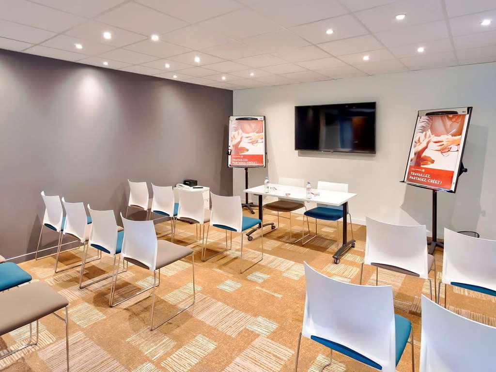 Ibis Budget Sud Pres D'arenes Hotel